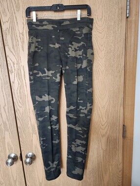 Soho Camo Slim Legging Pull On Pants - Green & Black